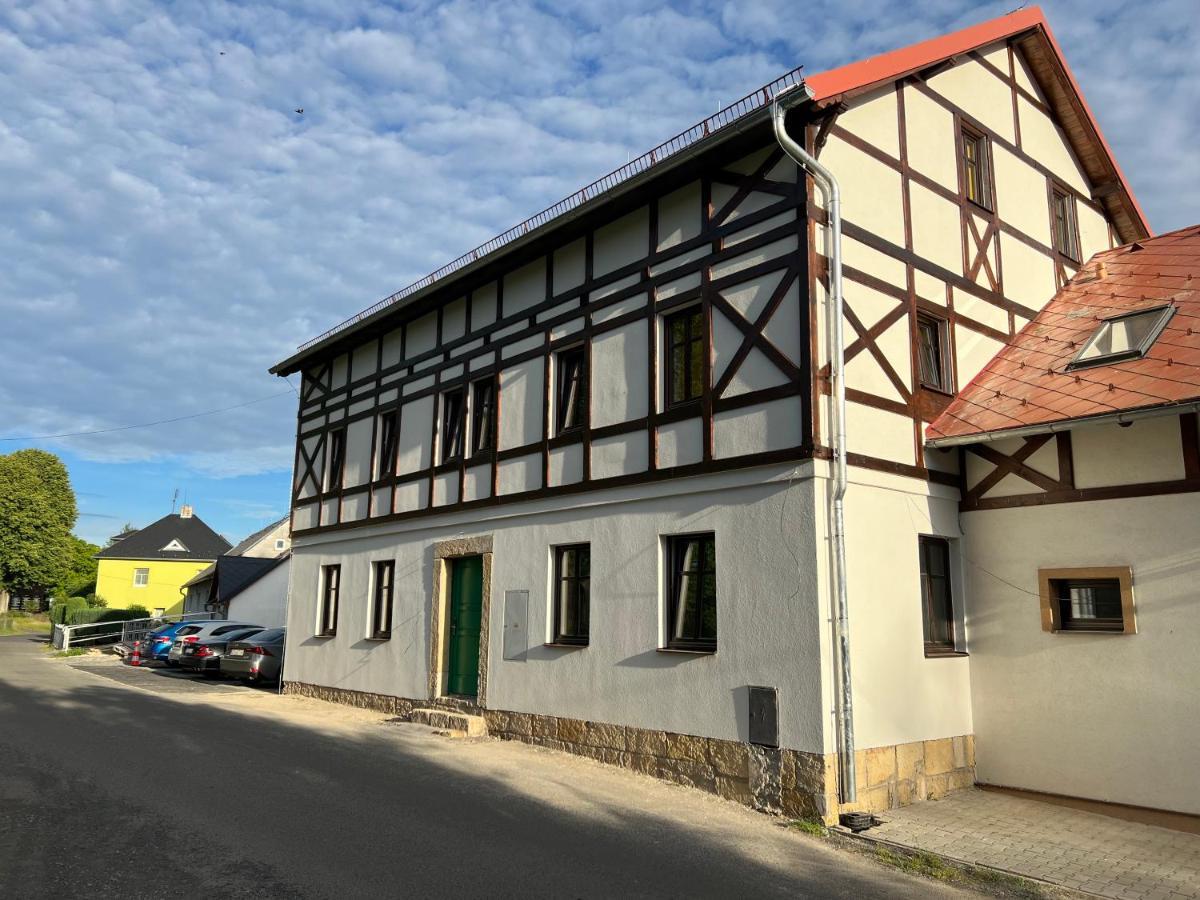 Resort Mezna Хренско Экстерьер фото